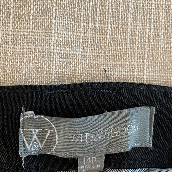 Women’s crop jeans - Picture 3 of 3